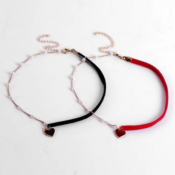 Kathrono Jewelry - ❤️ Awesome Faux Pearls Metallic Heart Mismatched chain Choker in red or black ❤️